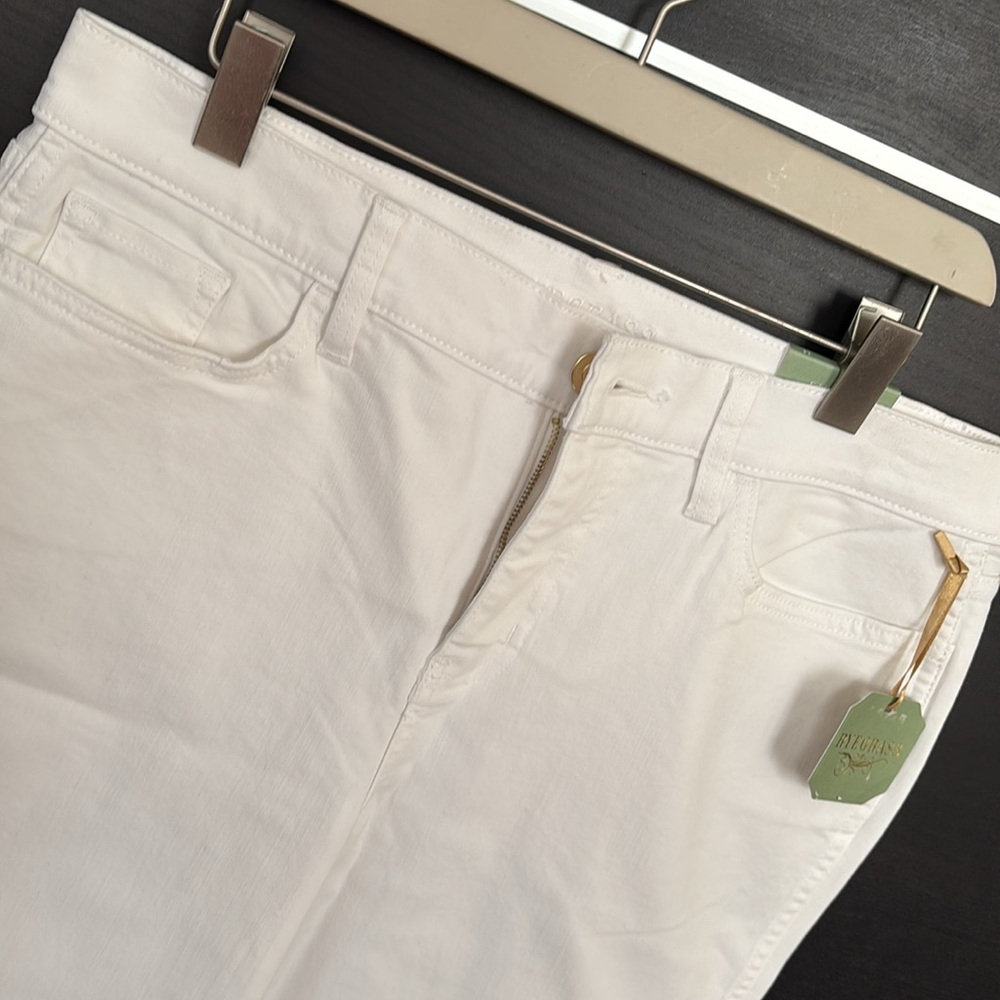 Ryegrass Women's High Waisted Semi Flare White Jeans - Picture 3 of 15